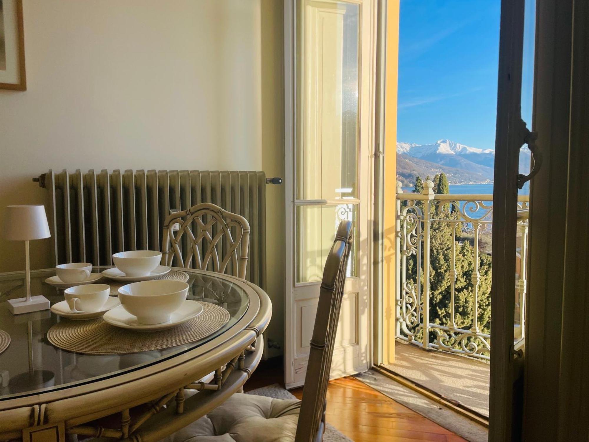 Residenza Victoria Apartment Menaggio Bagian luar foto