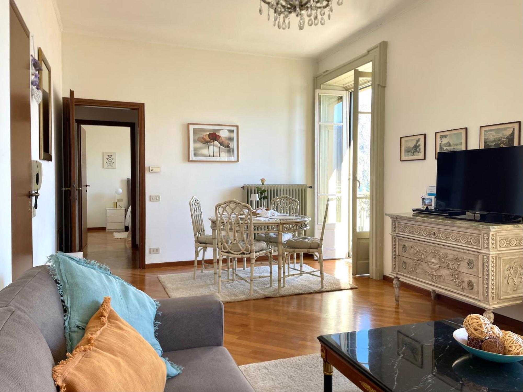 Residenza Victoria Apartment Menaggio Bagian luar foto